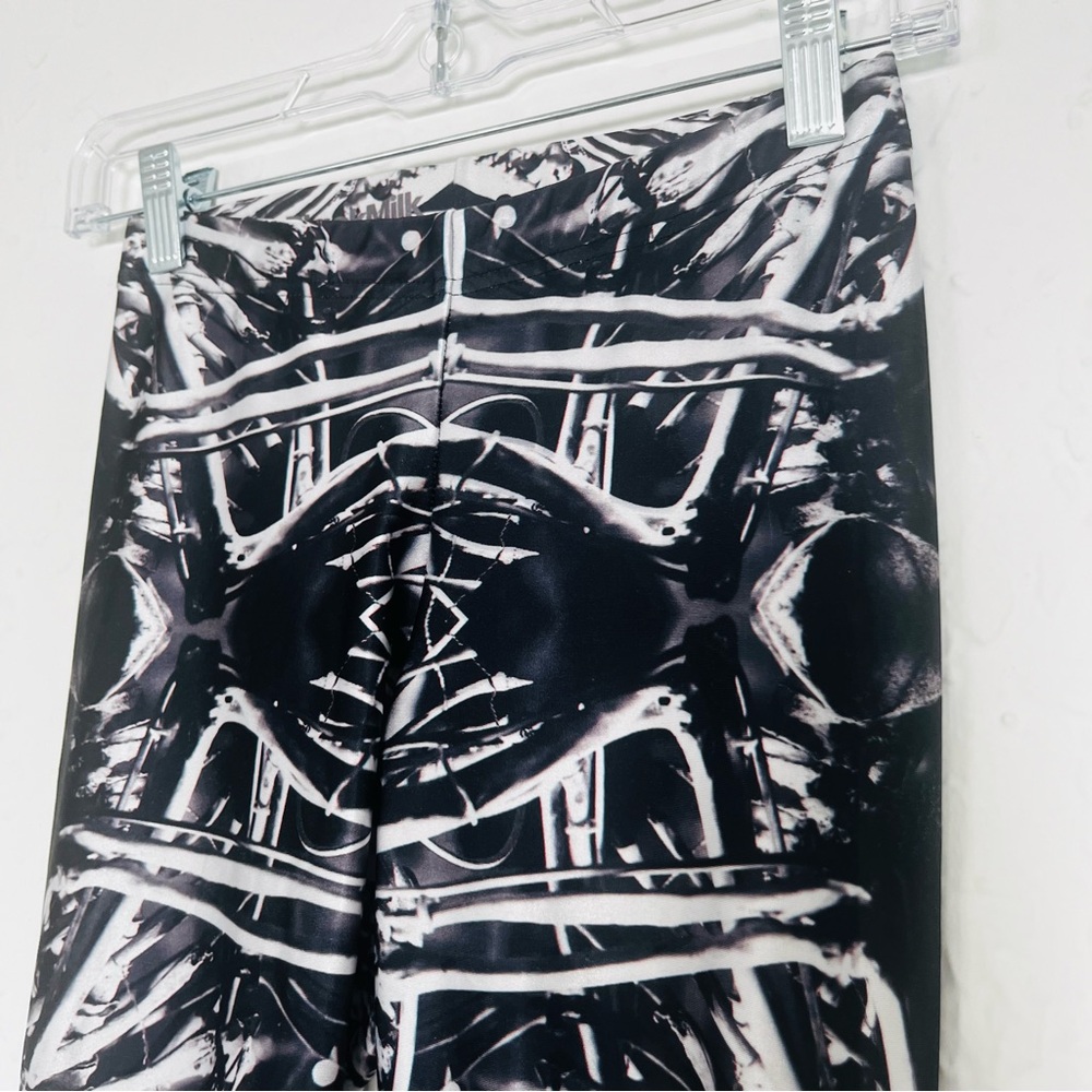BLACKMILK RARE Bone Machine Goth Abstract Halloween Leggings - Picture 3 of 8
